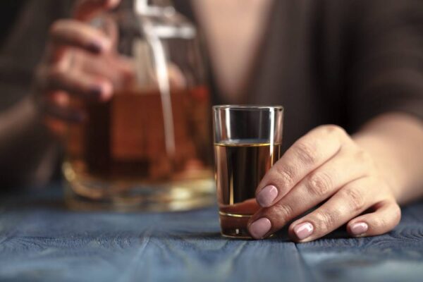 Znaleźć pomoc: gdzie i co zrobić z alkoholikiem?
