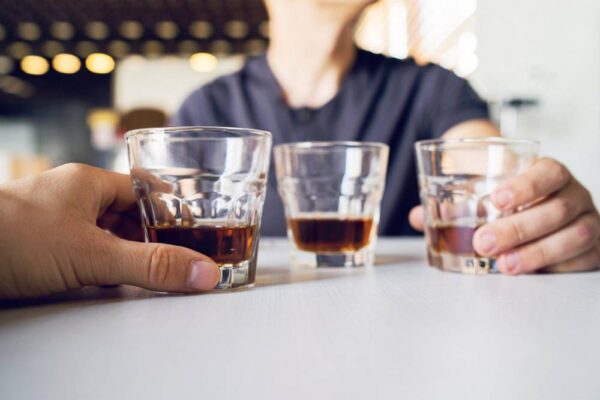 Dlaczego alkoholik kłamie: próby ukrycia skali problemu